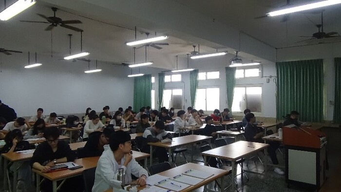 114年4月16日學生照片圖片