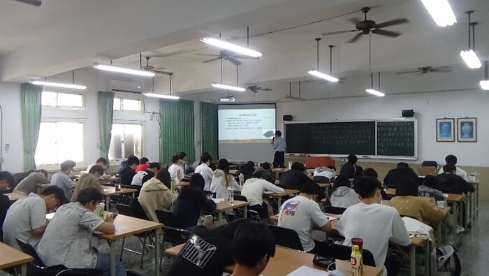 114年4月16日講師與學生照片圖片